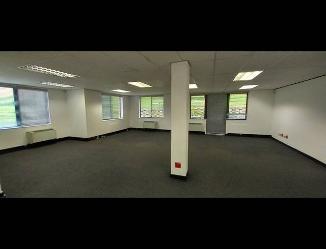 210M² OFFICE TO LET IN BRYANSTON